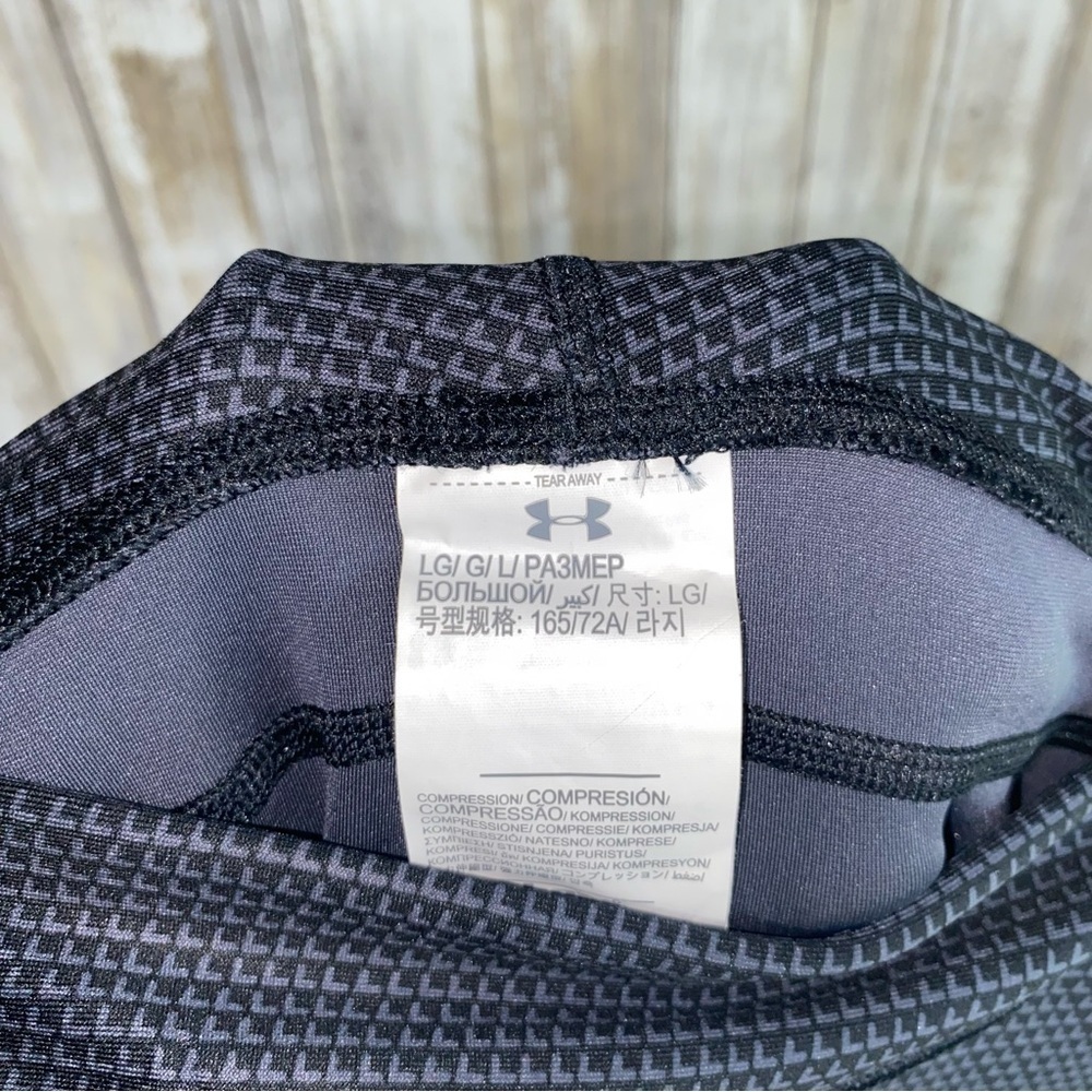 Under Armor Black Patterned Compression Leggings - Picture 5 of 5